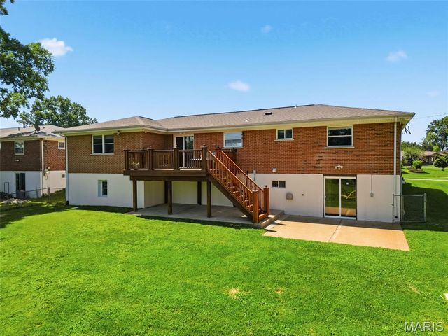4657 Skyridge Court, St Louis, MO 63128