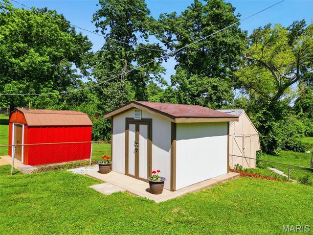 4657 Skyridge Court, St Louis, MO 63128