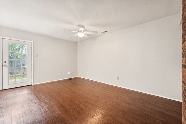 6606 Greenfield Drive, Arlington, TX 76016