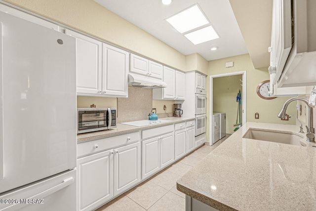 970 W Camino Sagasta, Green Valley, AZ 85622