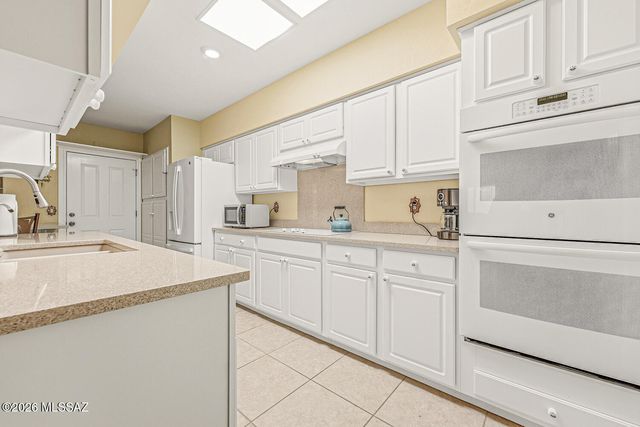 970 W Camino Sagasta, Green Valley, AZ 85622