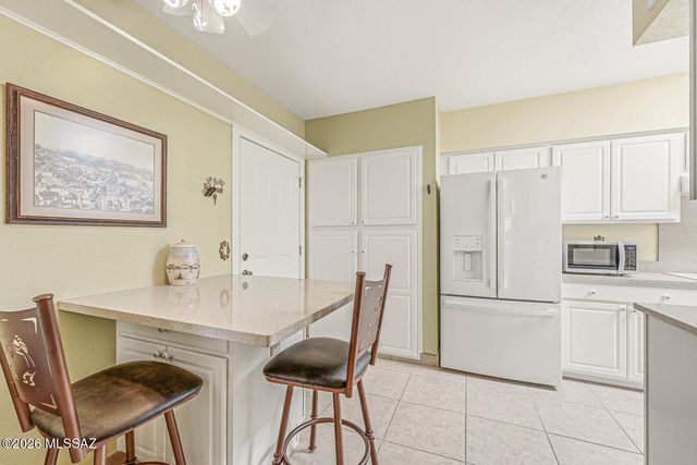 970 W Camino Sagasta, Green Valley, AZ 85622