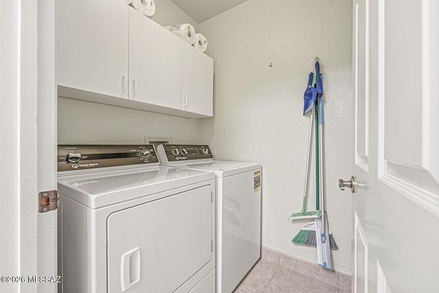 970 W Camino Sagasta, Green Valley, AZ 85622