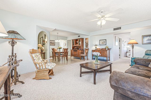 970 W Camino Sagasta, Green Valley, AZ 85622