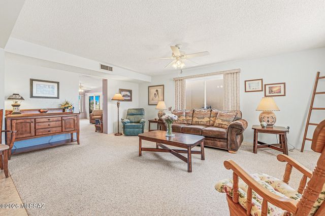 970 W Camino Sagasta, Green Valley, AZ 85622