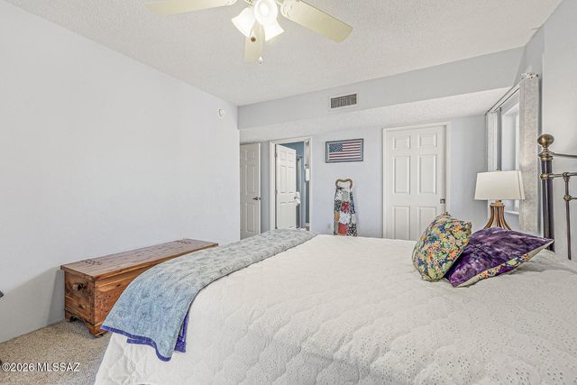 970 W Camino Sagasta, Green Valley, AZ 85622