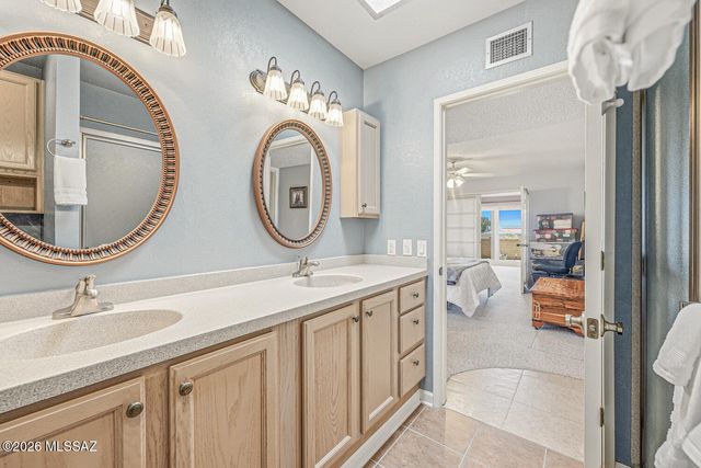 970 W Camino Sagasta, Green Valley, AZ 85622