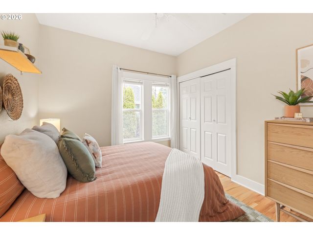 522 Ne SUMNER St, Portland, OR 97211