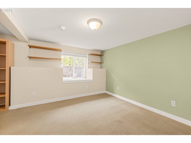 522 Ne SUMNER St, Portland, OR 97211