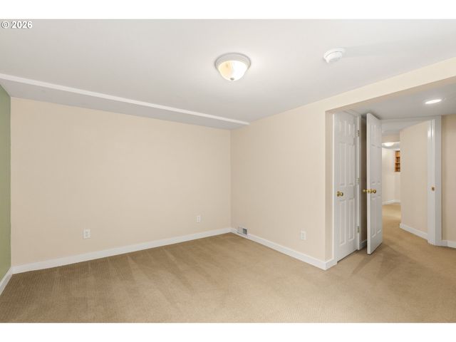 522 Ne SUMNER St, Portland, OR 97211