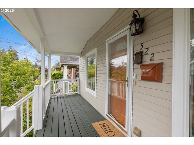 522 Ne SUMNER St, Portland, OR 97211