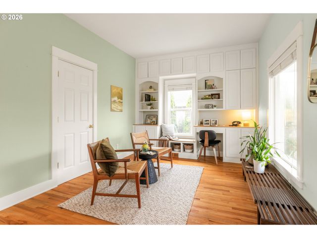 522 Ne SUMNER St, Portland, OR 97211