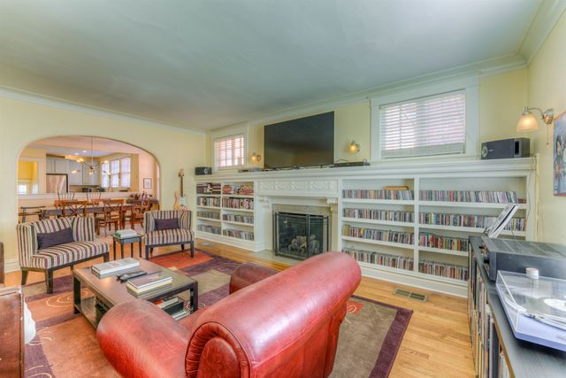 717 S MCLEAN BLVD, Memphis, TN 38104