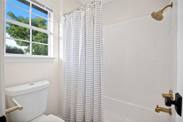 2900 Phoenix WAY, Round Rock, TX 78665