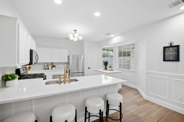 2900 Phoenix WAY, Round Rock, TX 78665