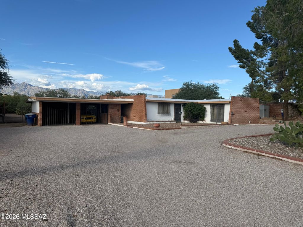 6125 E Fairmount Street, Tucson, AZ 85712