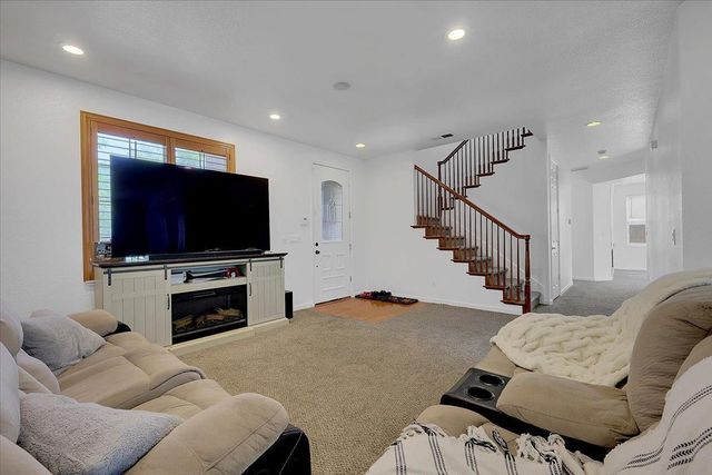 1670 Guildford Way, Plumas Lake, CA 95961