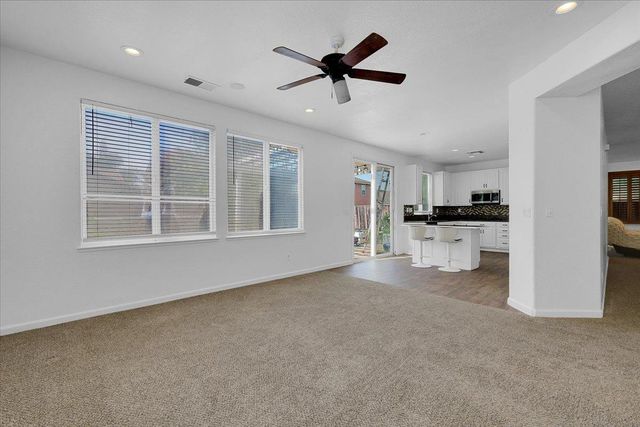 1670 Guildford Way, Plumas Lake, CA 95961