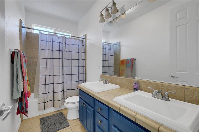 1670 Guildford Way, Plumas Lake, CA 95961