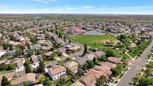 1670 Guildford Way, Plumas Lake, CA 95961