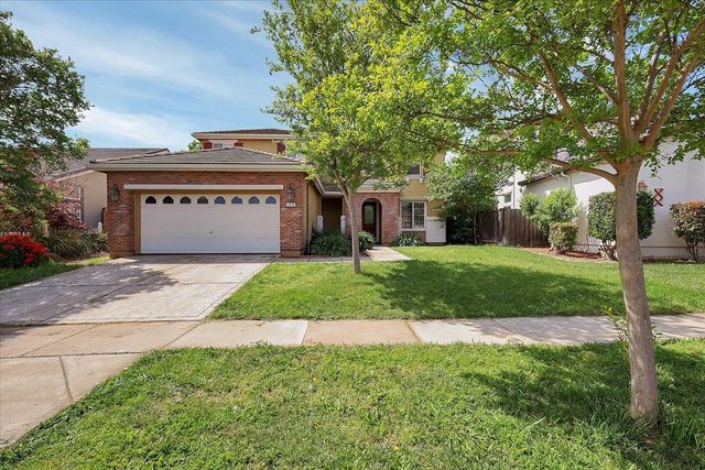 1670 Guildford Way, Plumas Lake, CA 95961