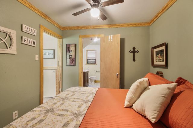 70 Rustling Oaks Street, Coldspring, TX 77331