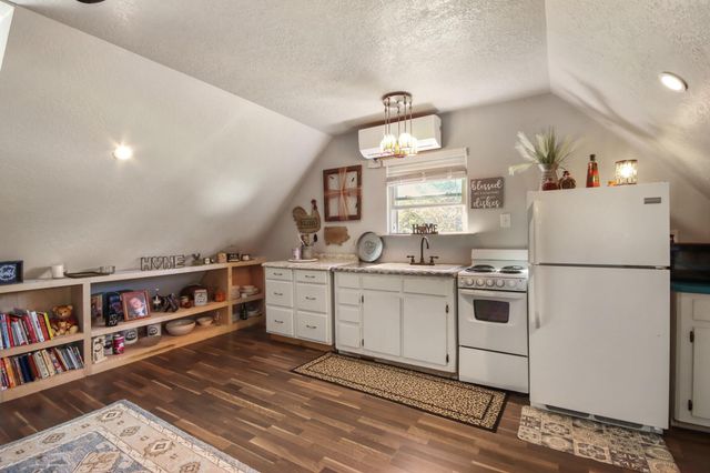 70 Rustling Oaks Street, Coldspring, TX 77331