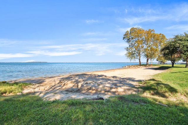 70 Rustling Oaks Street, Coldspring, TX 77331