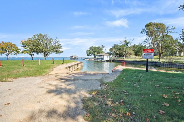 70 Rustling Oaks Street, Coldspring, TX 77331