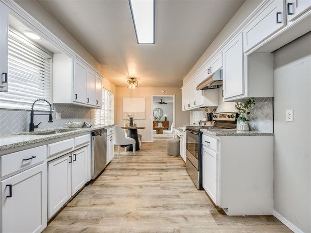 1005 Mary Lee Lane, Edmond, OK 73034