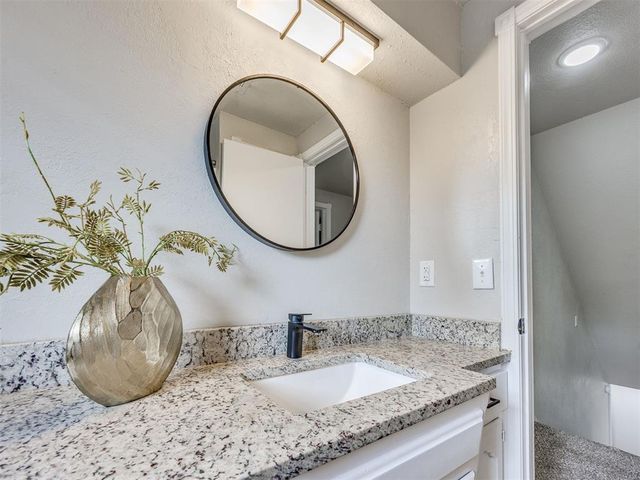 1005 Mary Lee Lane, Edmond, OK 73034