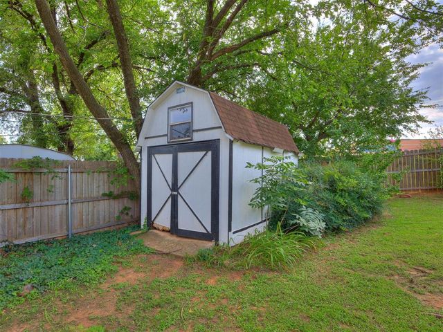 1005 Mary Lee Lane, Edmond, OK 73034