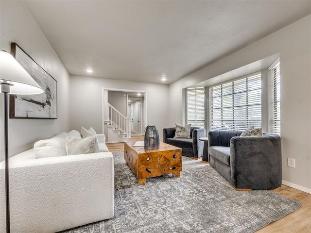 1005 Mary Lee Lane, Edmond, OK 73034