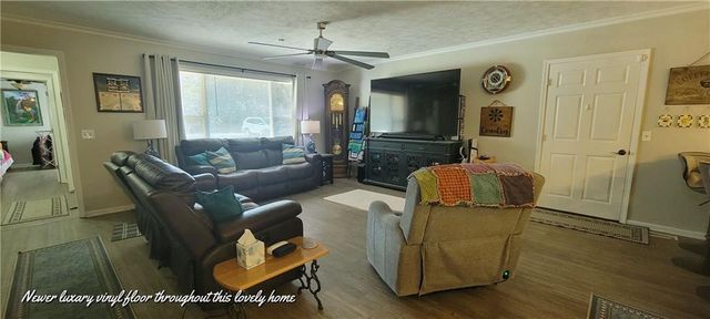 34477 Resevoir Ridge Road, Warsaw, MO 65355