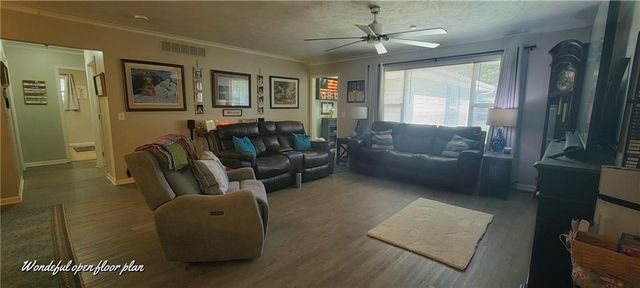 34477 Resevoir Ridge Road, Warsaw, MO 65355