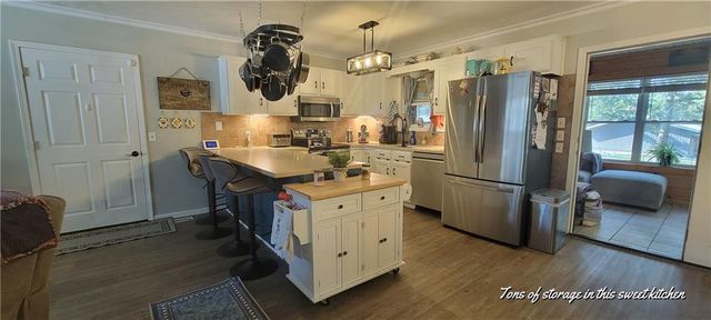 34477 Resevoir Ridge Road, Warsaw, MO 65355