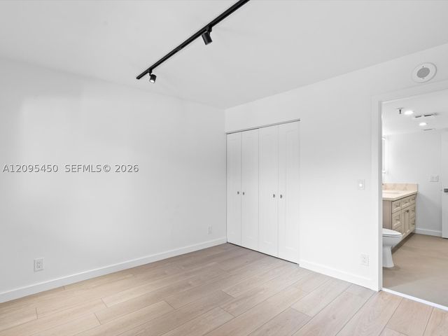 2200 S Cypress Bend Dr 303, Pompano Beach, FL 33069
