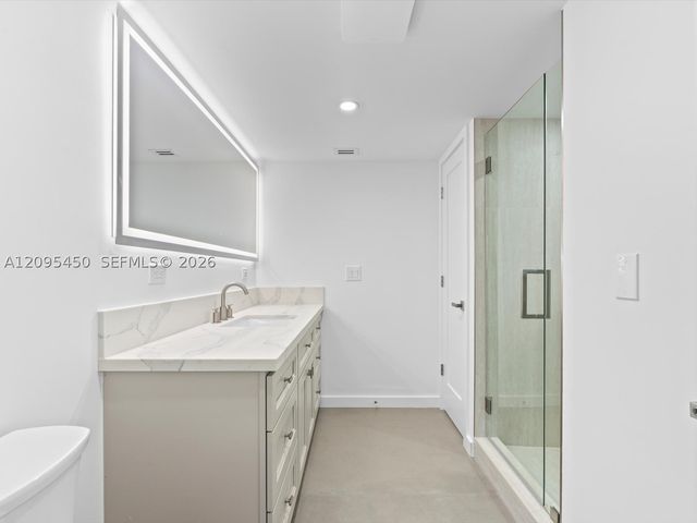 2200 S Cypress Bend Dr 303, Pompano Beach, FL 33069