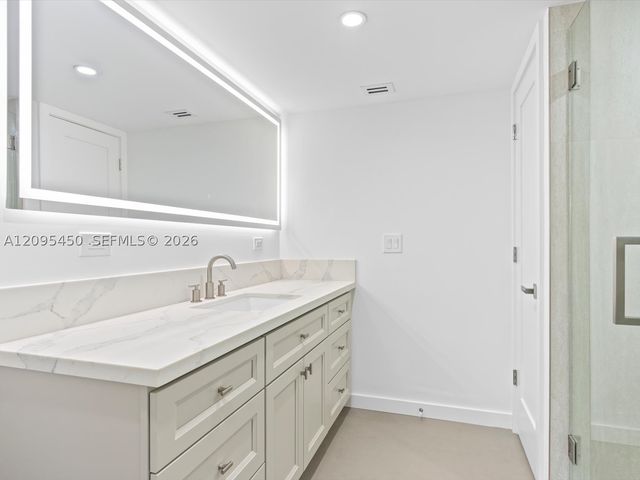 2200 S Cypress Bend Dr 303, Pompano Beach, FL 33069