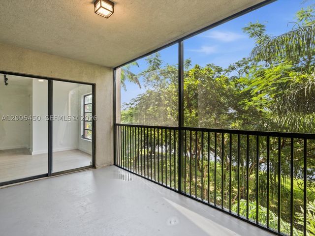 2200 S Cypress Bend Dr 303, Pompano Beach, FL 33069