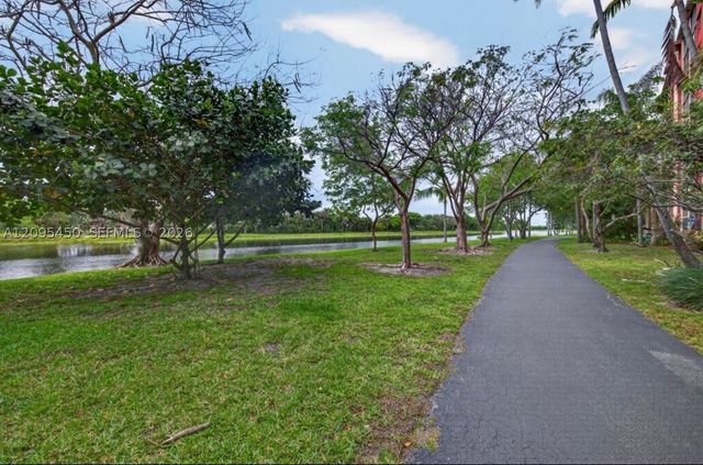 2200 S Cypress Bend Dr 303, Pompano Beach, FL 33069