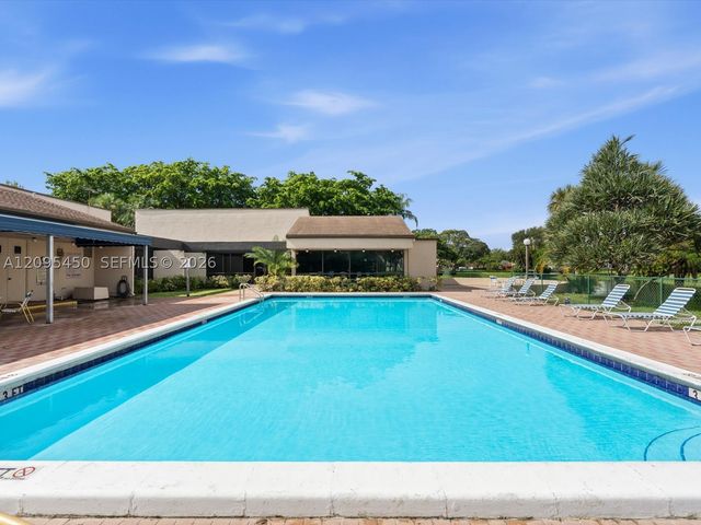 2200 S Cypress Bend Dr 303, Pompano Beach, FL 33069