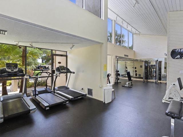2200 S Cypress Bend Dr 303, Pompano Beach, FL 33069