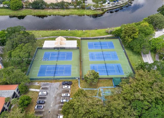 2200 S Cypress Bend Dr 303, Pompano Beach, FL 33069