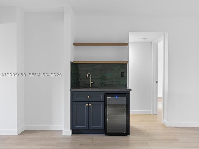 2200 S Cypress Bend Dr 303, Pompano Beach, FL 33069