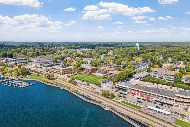 724 Widsten Circle, Wayzata, MN 55391