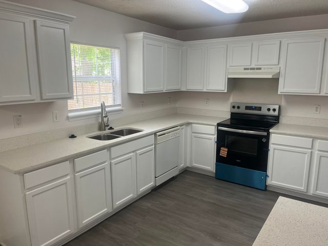 2452 Melville Road, North Charleston, SC 29406