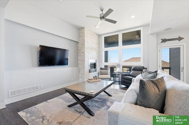 7528 Reed Street, Papillion, NE 68046