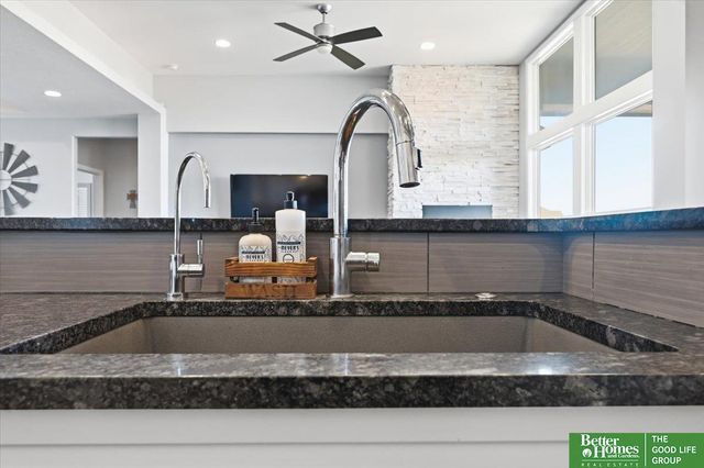 7528 Reed Street, Papillion, NE 68046