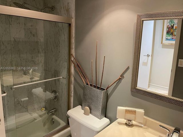 600 Grapetree Dr 7CS, Key Biscayne, FL 33149